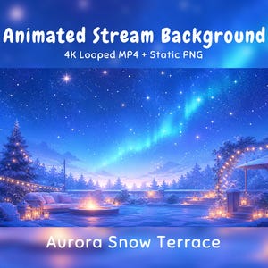 Puede incluir: Animated Stream Background 4K Looped MP4 + Static PNG Aurora Snow Terrace. Una terraza invernal en tonos azules con una hoguera brillante, un sofá, luces de cadena y un bosque nevado bajo un cielo estrellado con una aurora boreal brillante.