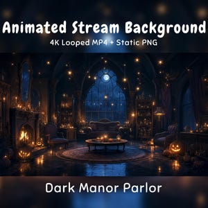 Puede incluir: Fondo de transmisión animado titulado Dark Manor Parlor, que incluye un MP4 en bucle 4K y un PNG estático. La escena muestra una habitación oscura y atmosférica con chimenea, calabazas iluminadas, un sofá y luces de estrellas colgantes.