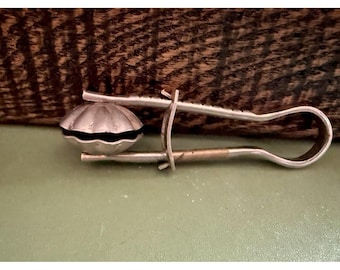 Antique Victorian Clam-Shell Skirt Lifter Dress clamp