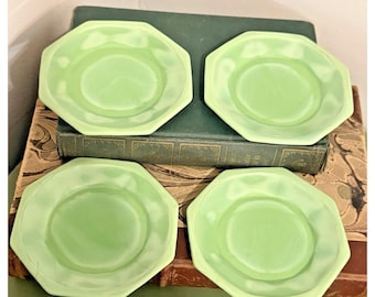 Platos octogonales de cristal Akro Agate Jadeite Vintage para aperitivos, color verde, juego de 4