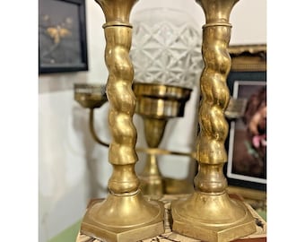 Candelabros Andrea by Sadek de latón macizo, par de 25 cm, estilo Barley Twist, estilo vintage MCM.