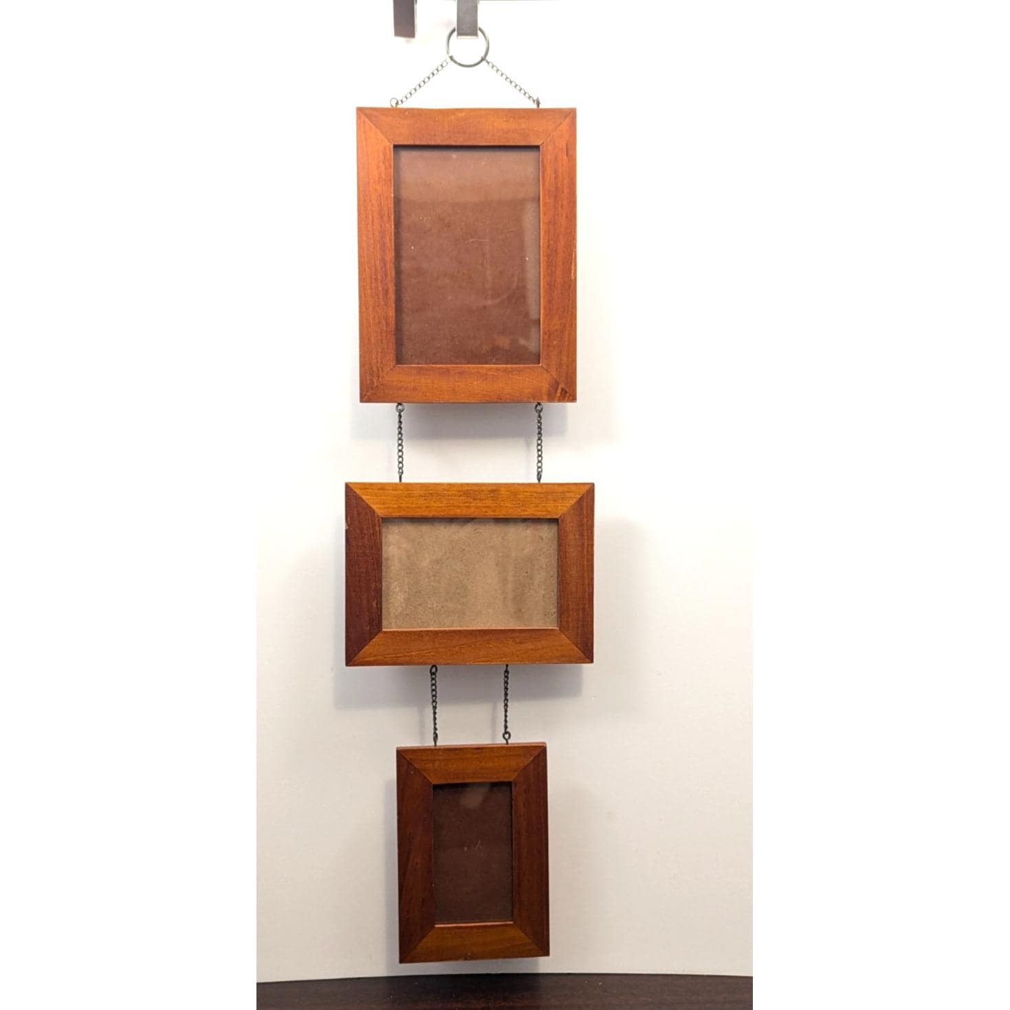 Vintage Counterpoint Hanging Photo Frame – 3 Photos, 6 Colors, Made In Japan (Single Piece)
