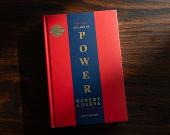 Libro Las 48 leyes del poder: una lectura motivacional.