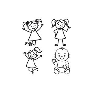 Op de afbeelding: Een zwart-witte lijntekening met vier verschillende figuren: drie jonge kinderen met staartjes in jurkjes, waarvan er twee springen en één staat, en een zittende baby die zwaait, alles uitgevoerd in een eenvoudige, strakke en minimalistische stijl.