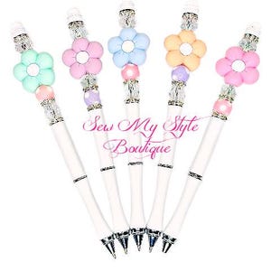 Beaded Flower Pen/Spring Flower Daisy Pen/Gift for Easter Basket/Floral Pen/Gift for Teen/Tween/Mom/Mothers Day Basket/Coworker gift/Friend