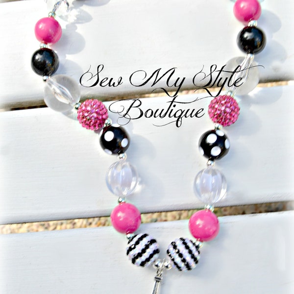 PARIS EIFFEL TOWER Chunky Bead/Bubblegum Bead Necklace/Pink Black and White Paris Necklace-Eiffel Tower