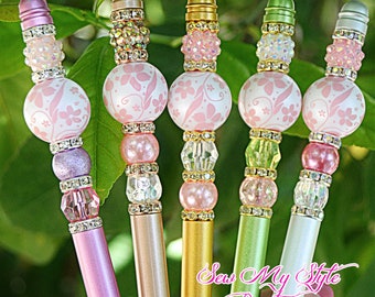 Beaded Pen/Spring PINK Flower Pen/Gift for Mother's Day/Gifts for Grandma/Gifts for Coworker/Gift for Girls/Journal Pen/Refillable Ink Pen