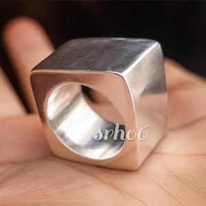Fyrkantig ring i 925 sterlingsilver, matt geometrisk kub, modernistisk statementring