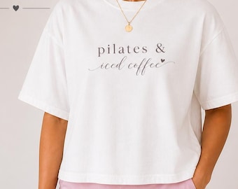 Camiseta holgada para mujer con estampado de Pilates y café helado, camiseta con estética de Pilates, conjunto para chica de gimnasio, estilo soft girl, camiseta para amantes del café.