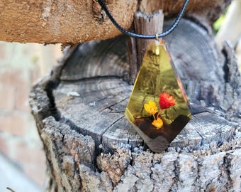 Real Flower Resin Necklace, Handmade Wood Pendant, Nature Inspired Jewelry, Botanical Gift for Her
