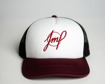 Streetwear pet met ademend mesh en geborduurd logo