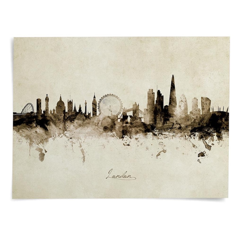 a black and white photo of a city skyline