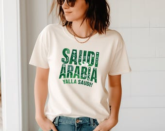 Camiseta de Arabia Saudita para el Mundial 2026 Yalla Camiseta de fútbol de Arabia Saudita Regalo para aficionados al fútbol de Arabia Saudita Camiseta del Mundial Verde de moda Merchandising de Arabia Saudita