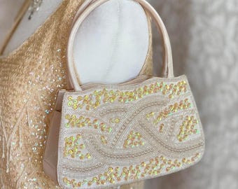 Bolso de noche vintage Y2K Bijoux Terner con cuentas y lentejuelas iridiscentes. Asa superior.