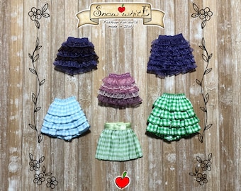 Skirt for Middie Blythe and similar dolls.