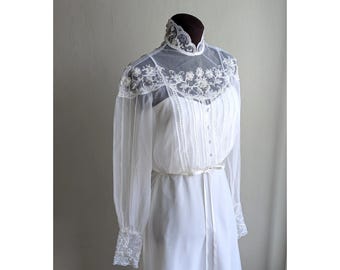 Vestido de novia Montana vintage de los años 60 y 70, estilo victoriano, con encaje y perlas, cuello alto, talla XXS-S