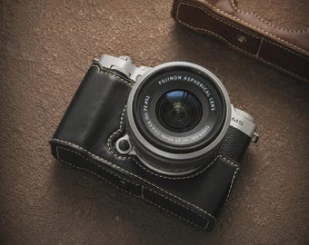 Leren cameratas voor Fujifilm X-M5: Cadeau voor fotografen, hoogwaardige vintage tas, Wanderlust Diaries