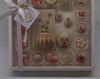 Hand-Painted Belgian Chocolate Pralines – Artisanal Gift Box by Maison L'Estampe