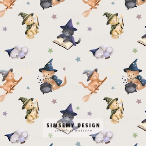 Op de afbeelding: Een naadloos patroon met aquarelillustraties van katten verkleed als heksen en tovenaars, met puntmutsen en capes, die interageren met ketels, bezemstelen en spreukenboeken, afgewisseld met kleine sterretjes op een lichte achtergrond.
