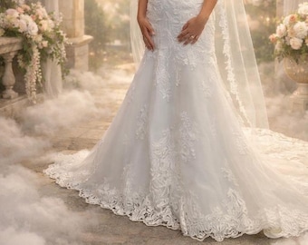 Elegant Ivory Mermaid Wedding Dress Size 6 | New with Tags |Intricate Lace and Pearl Detailing