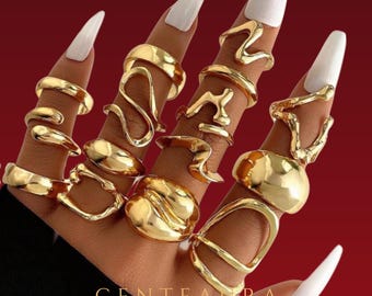 Conjunto de 15 anillos minimalistas geométricos de aleación - Anillos asimétricos calados en oro - Conjunto de joyería apilable sencillo para uso casual y festivo