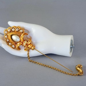 Vintage CLAIRE DEVE Mogul Stylized Pearl Hatpin Brooch