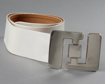 Vintage PIERRE CARDIN Logo Buckle Space Age White Patent  display picture 1