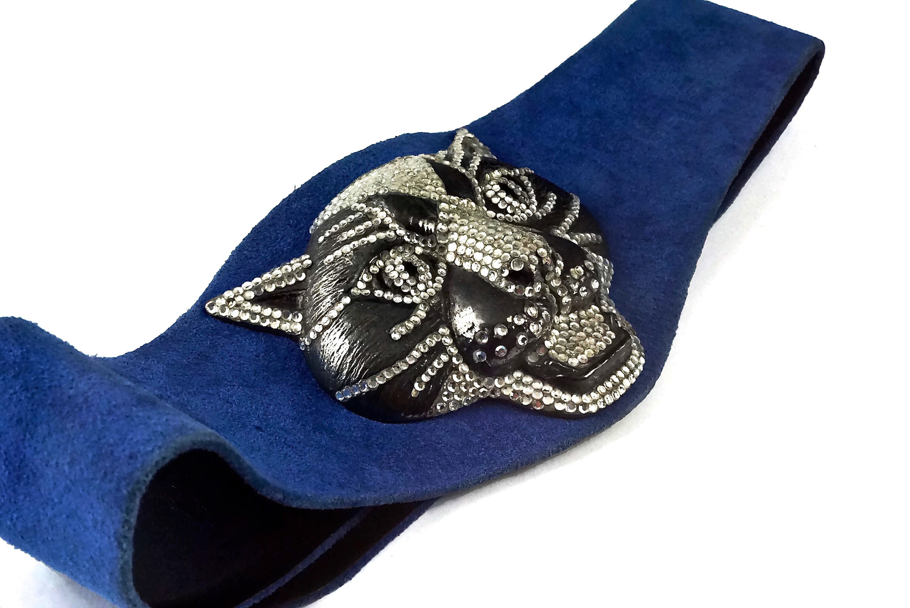 Massive Panther head 1970s Henryks Bijoux suede belt Vintage HENRYKS BIJOUX VIENNE Jewelled Leopard Head Red  main image 2
