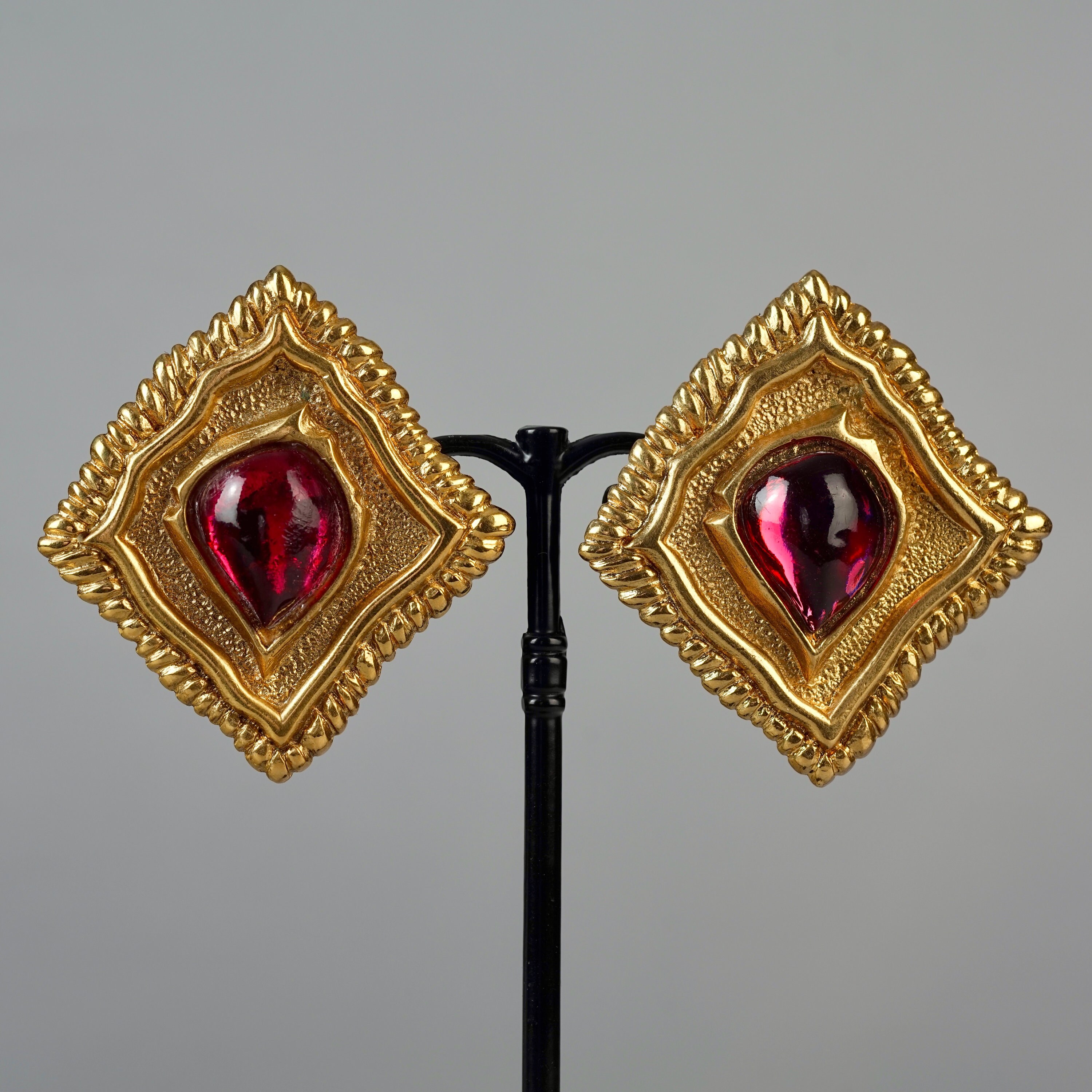 Boucles D'oreilles Vintage Jean-Louis Scherrer Années 80 - Plaqué Or Et Cabochons Verts - Clip
