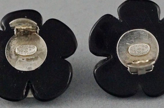 Vintage 1996 CHANEL Logo Black Flower Resin Pop Earrings -  Denmark