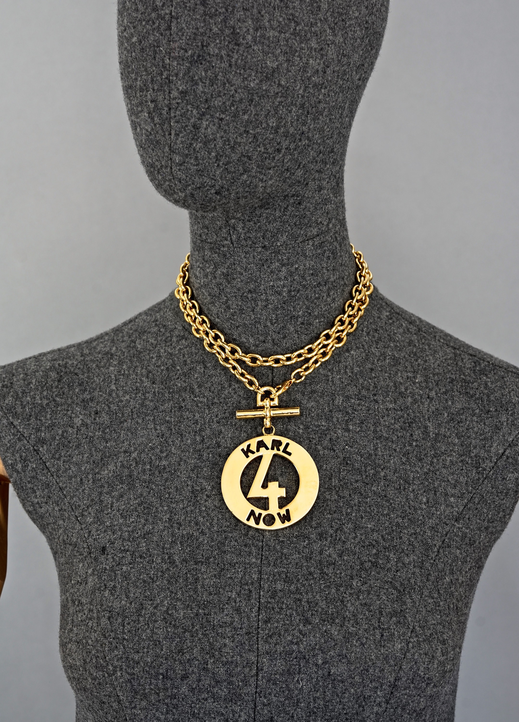 ネックレス・ペンダント KARL LAGERFELD HOTEL KARL NECKLACE NÁHRDELNÍK KARL LAGERFELD HOTEL KARL NECKLACE SILVER