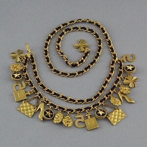 Chanel Pre-owned 1994 Icon Charms Chain Belt - Gold