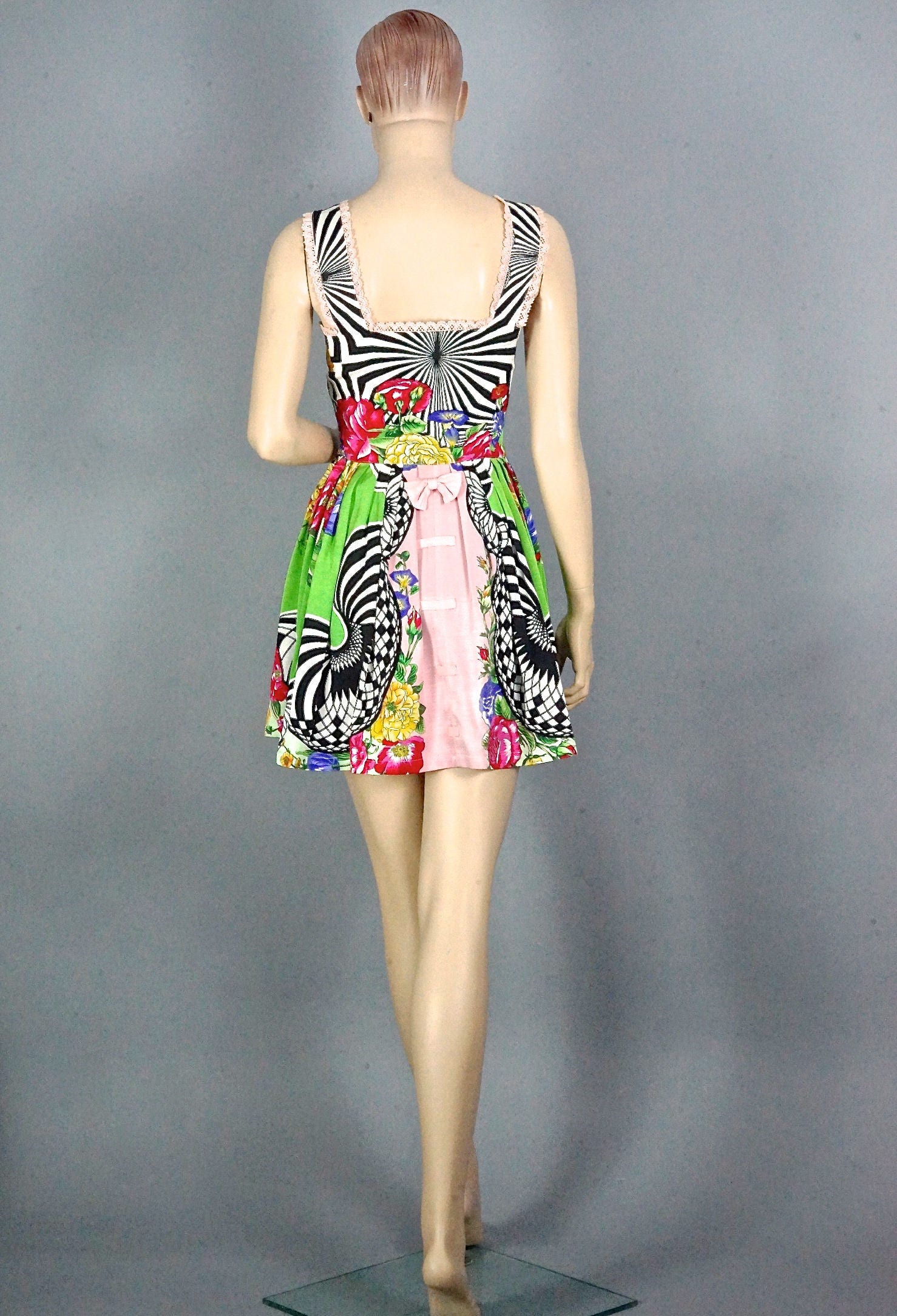 Vintage 1992 GIANNI VERSACE VERSUS Baroque Swirl Floral