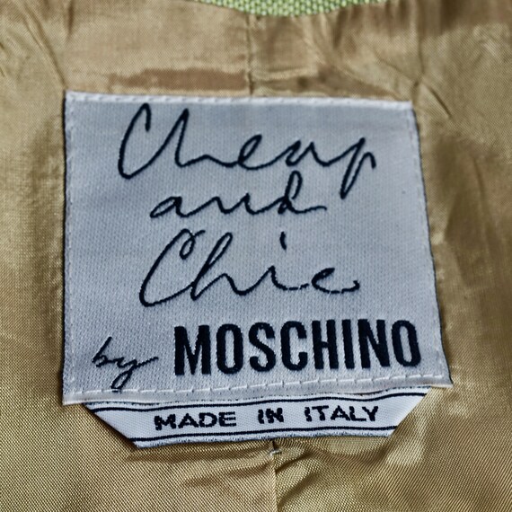 Vintage MOSCHINO CHEAP and CHIC Daisy Flower Novelty Cropped Vintage MOSCHINO CHEAP and CHIC Daisy Flower Novelty Cropped