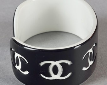 Vintage CHANEL Black and White CC Logo Perspex Cuff Bracelet