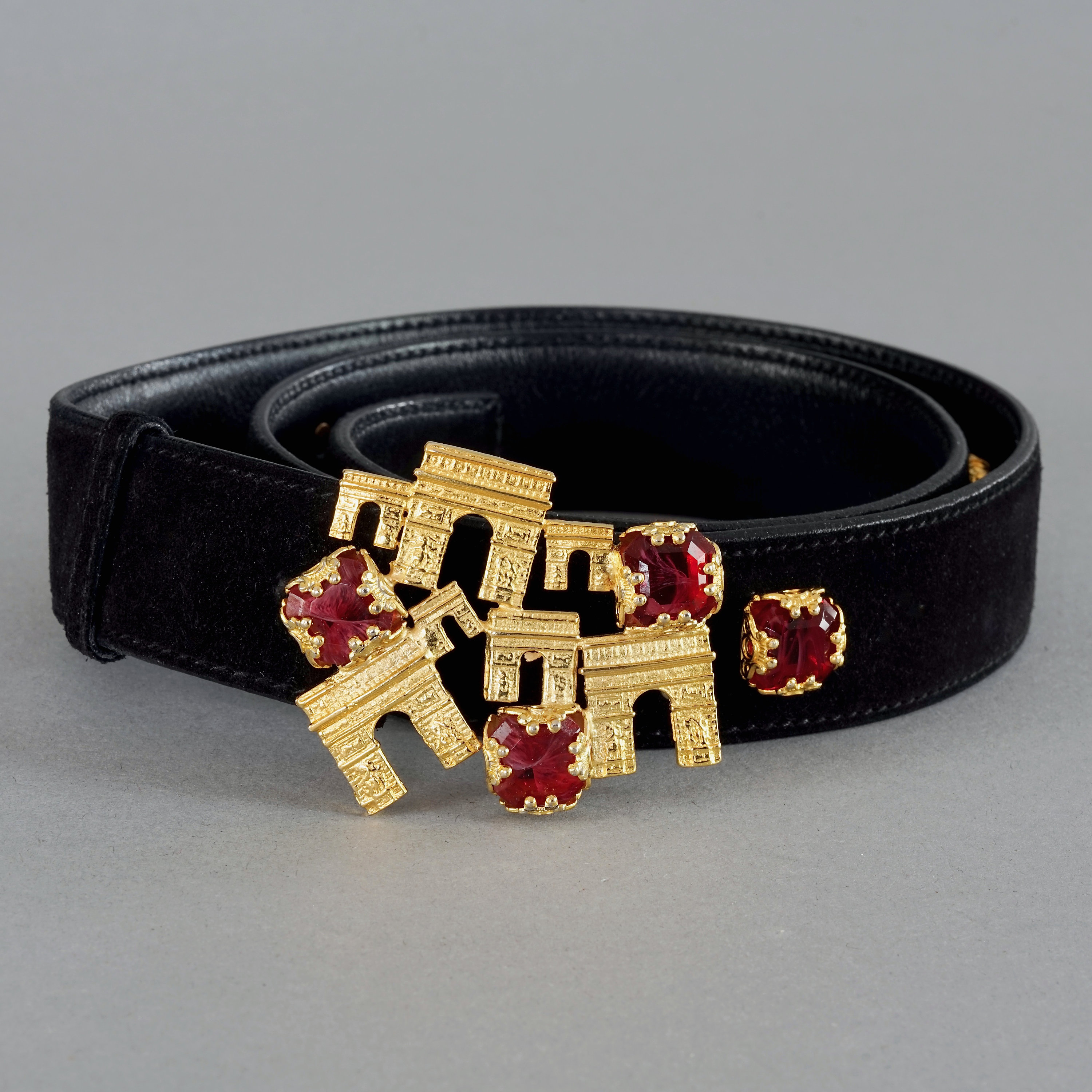 CELINE Women\'s Vintage Triomphe Buckle
Caramel Leather Belt? Celine Triomphe Belt On Sale - Up To 90% Off | The RealReal main image 2
