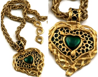 Collana vintage con ciondolo cabochon in smalto a forma di cuore con serpente YVES SAINT LAURENT Ysl by Robert Goossens