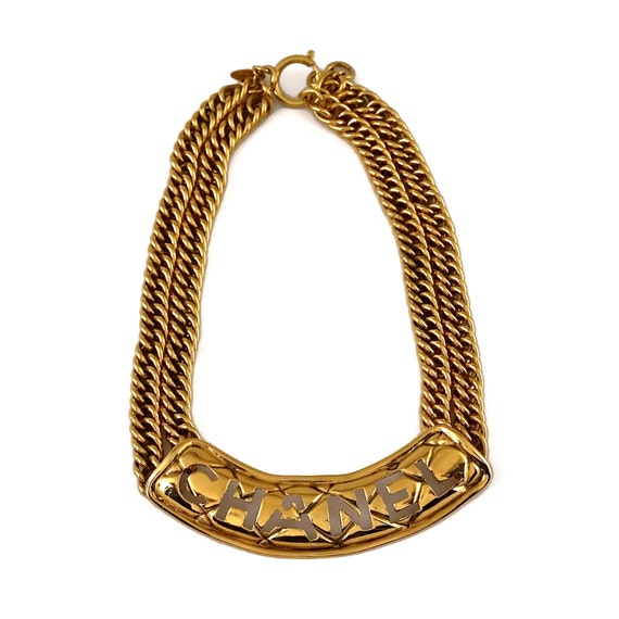 Vintage CHANEL Quilted Cut Out Plate Double Chain Necklace  display picture 1