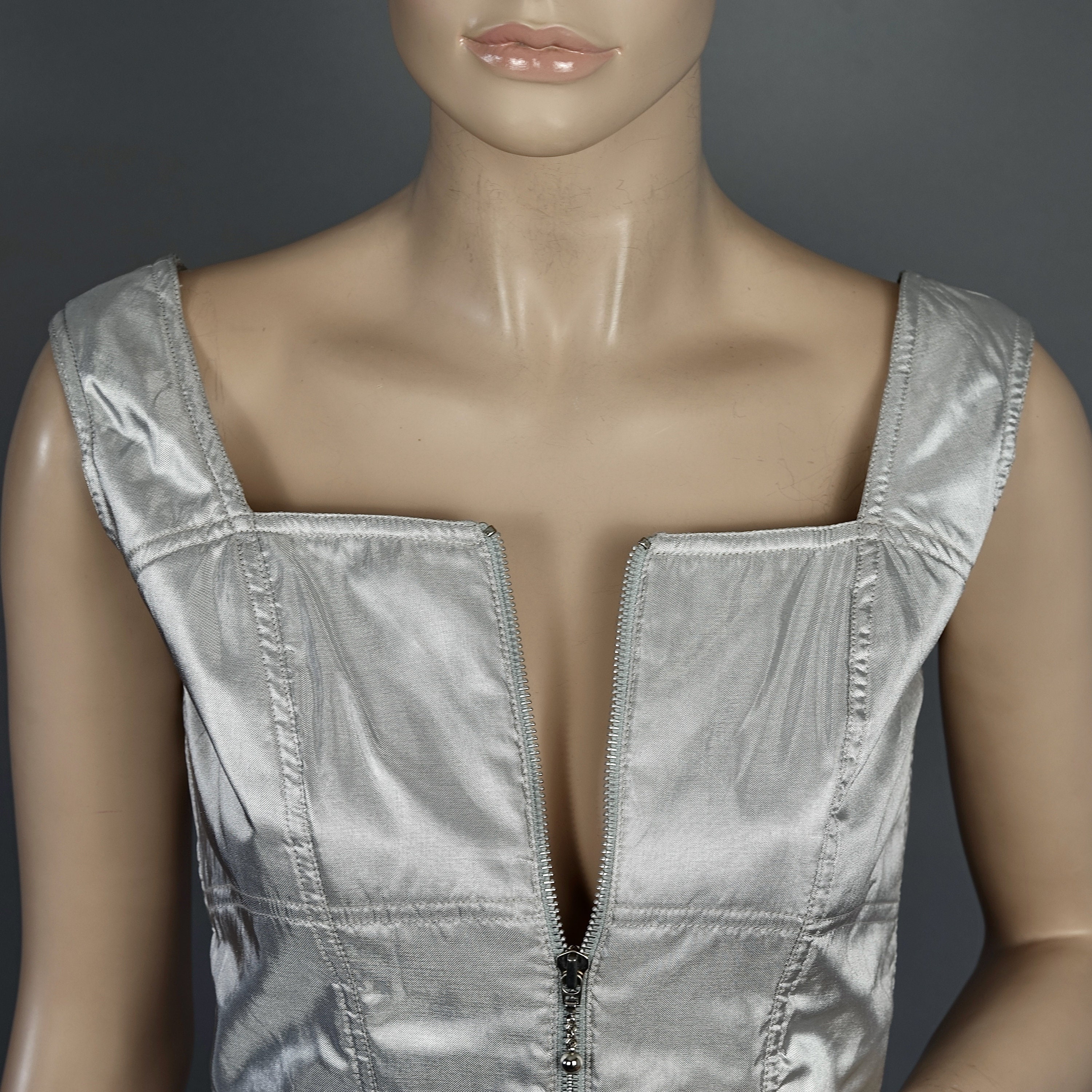 thierry mugler silver dress Thierry Mugler - Silver mini dress with transparent inserts 23S1RO1386856