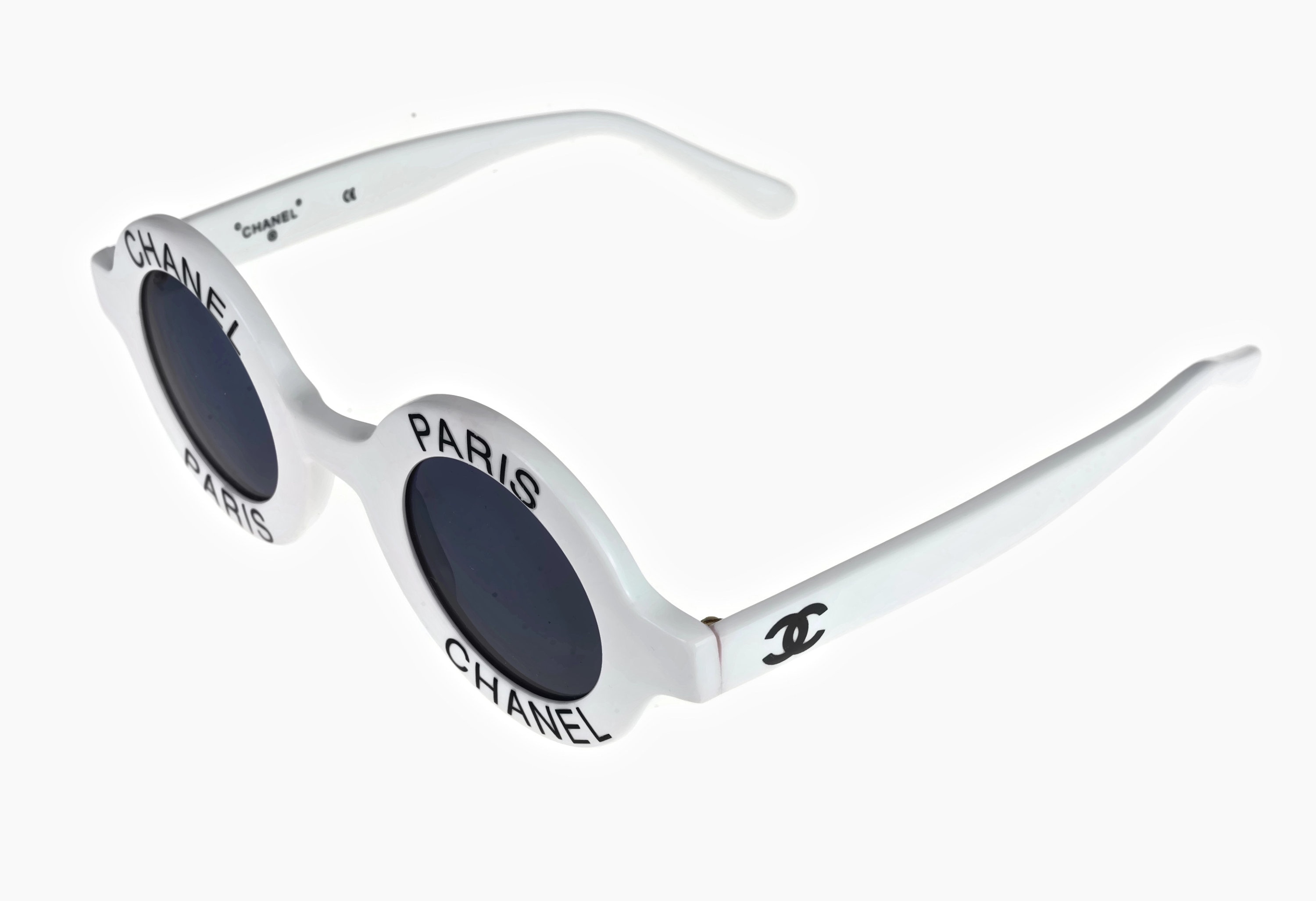 1993年ヴィンテージの象徴的なシャネルのラウンド型ホワイトサングラス