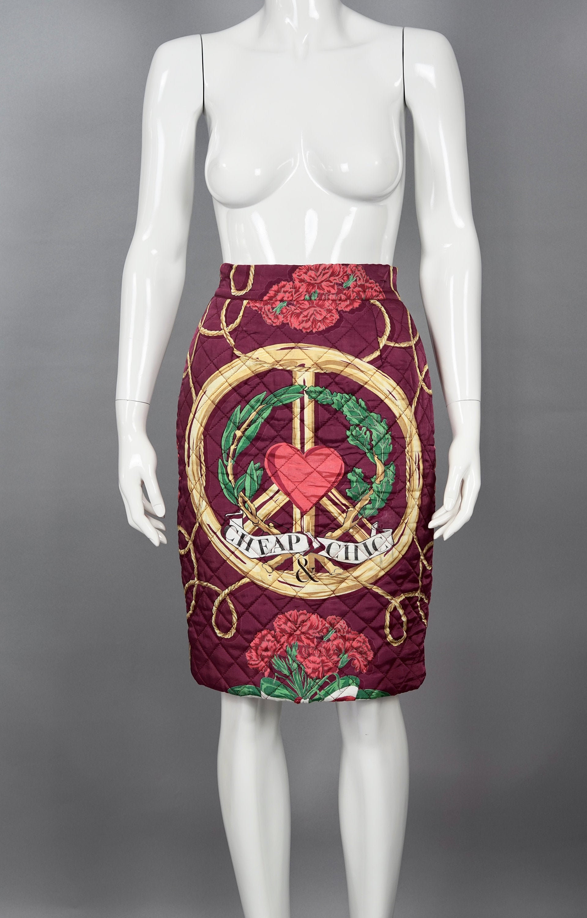 ミニスカート Moschino Heart Buttons Crepe Miniskirt Pink Heart Buttons Miniskirt by Moschino on Sale