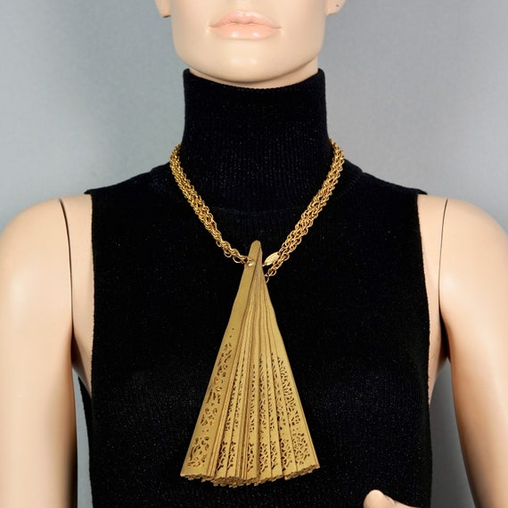 Vintage MOSCHINO Golden Abanico Fan Pendant Novelty Necklace