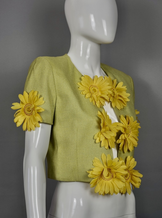 Vintage MOSCHINO CHEAP and CHIC Daisy Flower Novelty Cropped Vintage MOSCHINO CHEAP and CHIC Daisy Flower Novelty Cropped