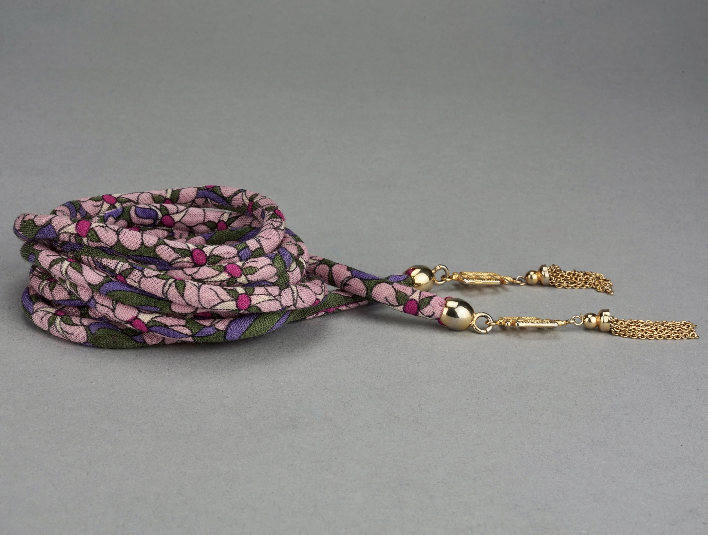 Vintage 1960s EMILIO PUCCI Silk Logo Tassel Belt - Etsy display picture 2