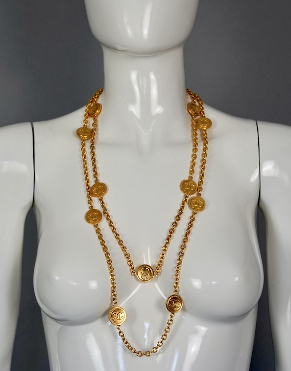 1980s Chanel CC Medallion Pearl Necklace