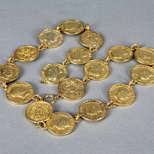 Collar vintage MOSCHINO CHEAP and CHIC con monedas