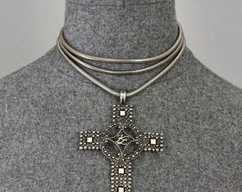 ネックレス・ペンダント KARL LAGERFELD HOTEL KARL NECKLACE NÁHRDELNÍK KARL LAGERFELD HOTEL KARL NECKLACE SILVER