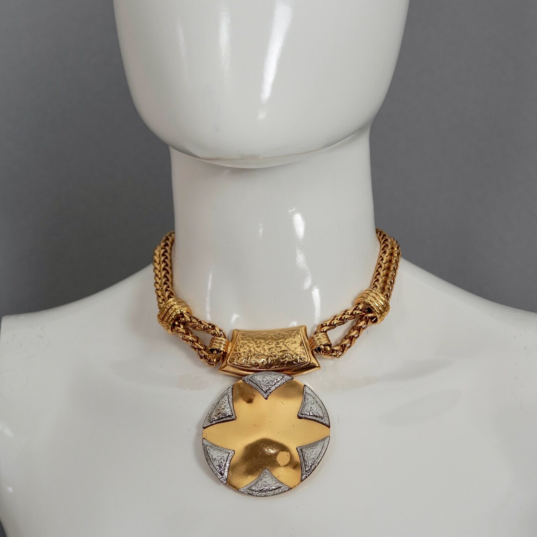 Vintage YVES SAINT LAURENT Ysl Medallion Link Choker