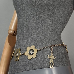 Vintage FRANCO MOSCHINO Profile Flower Novelty Belt