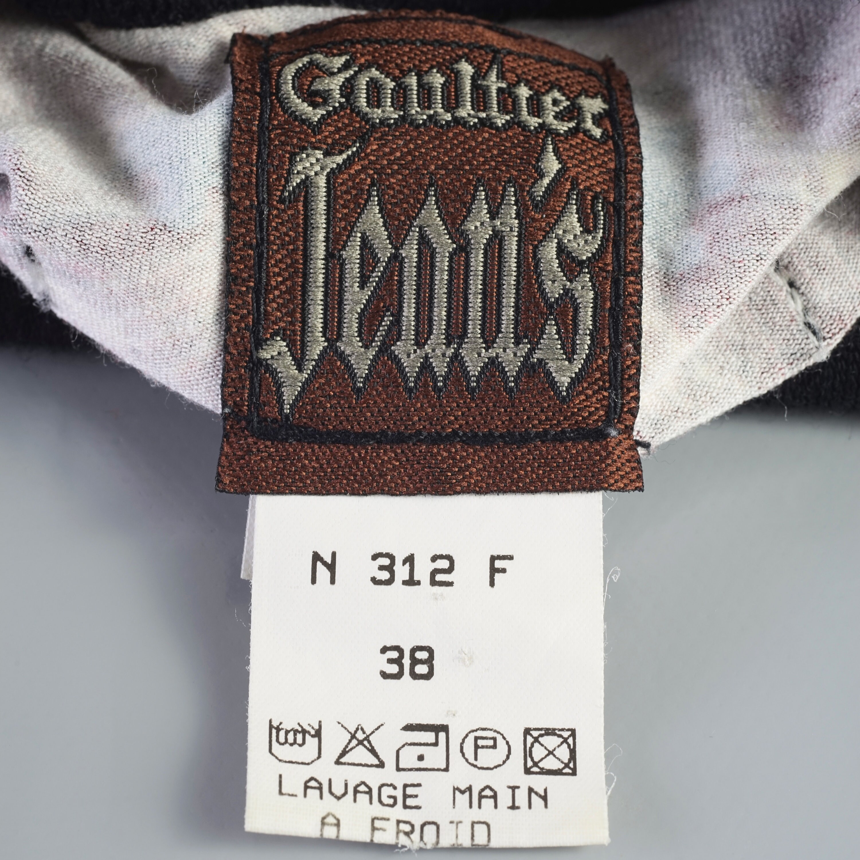 Vintage JEAN PAUL GAULTIER Novelty Collage Print Top - Etsy Vintage JEAN PAUL GAULTIER Novelty Collage Print Top - Etsy